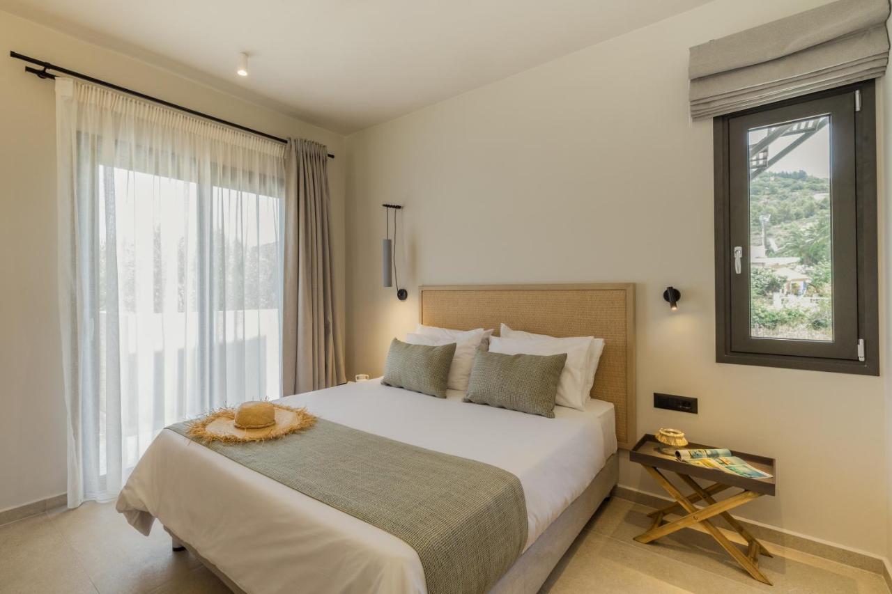 Topos Suites Lassi  Exterior photo