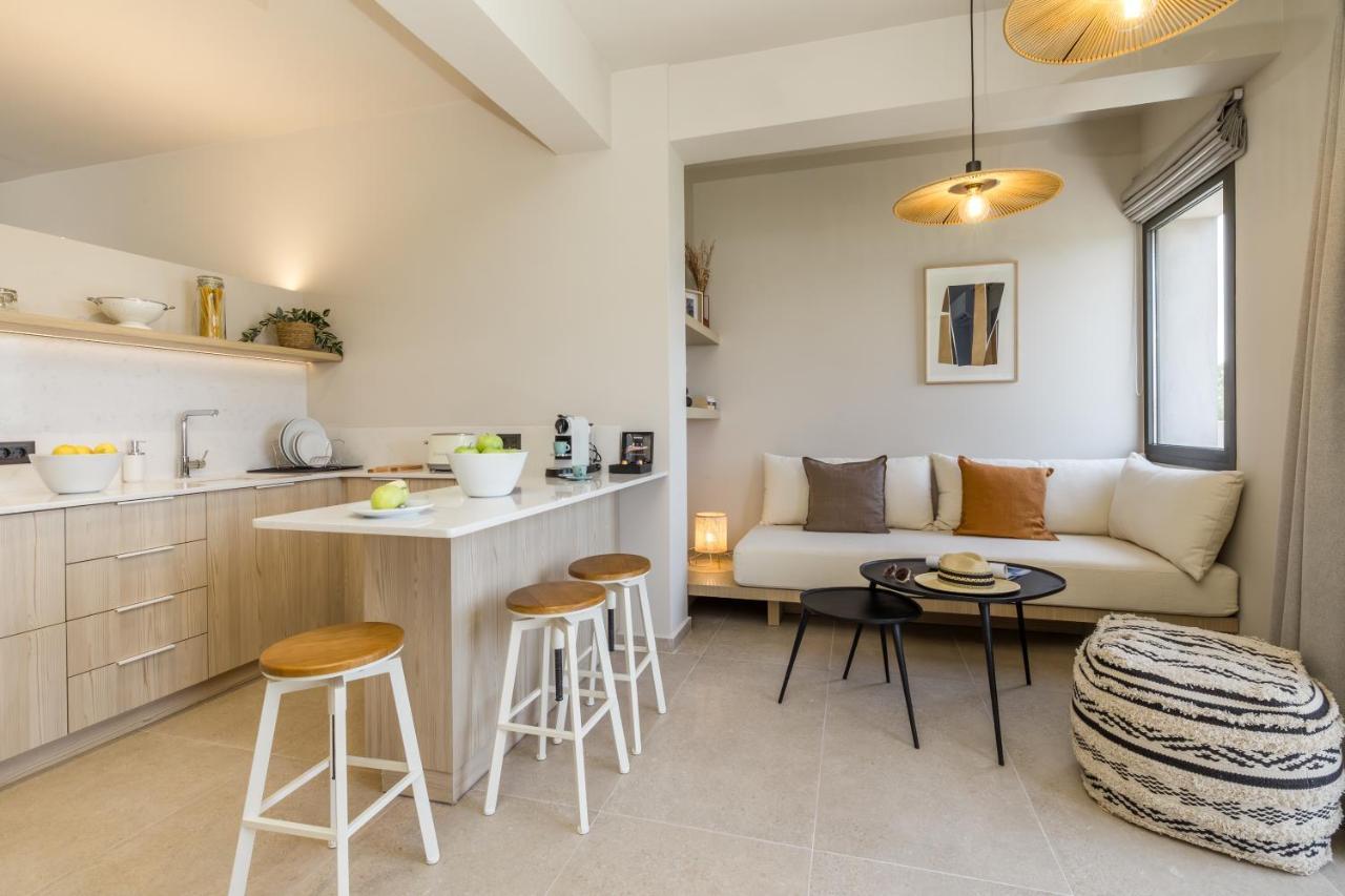 Topos Suites Lassi  Exterior photo